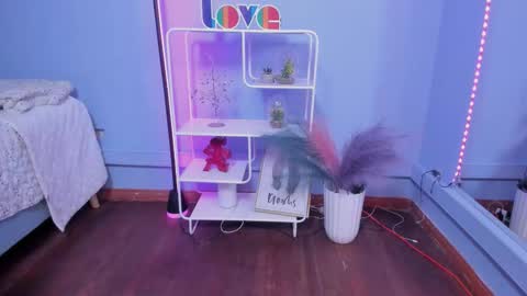 Kathia  online show from November 22, 5:28 am