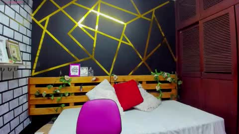 Paola online show from October 22, 1:13 pm