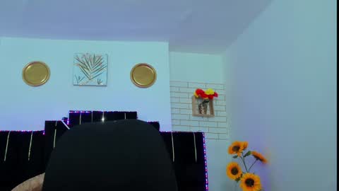 kathy online show from December 6, 6:22 pm