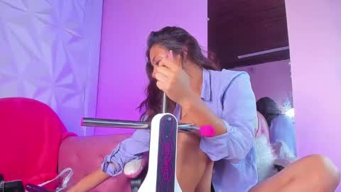 Snapshot of katiagarcia_ chatting on December 26, 9:33 am katiagarcia_ online show from December 26, 9:33 am