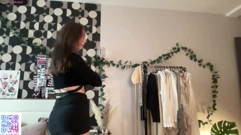 Katienext stream  online show from September 18, 7:12 am