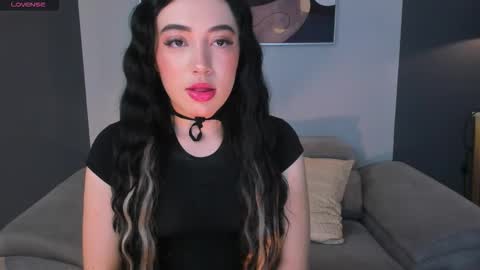 Snapshot of katieangel1 chatting on October 10, 11:49 am katieangel1 online show from October 10, 11:49 am