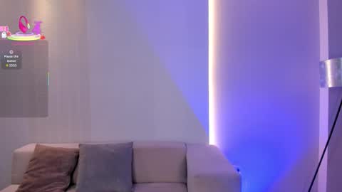 Snapshot of katieangel1 chatting on September 30, 11:21 am katieangel1 online show from September 30, 11:21 am