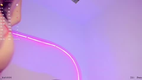 Snapshot of katiepeach_ chatting on February 19, 3:49 pm Katy IGPeach kat666 online show from February 19, 3:49 pm