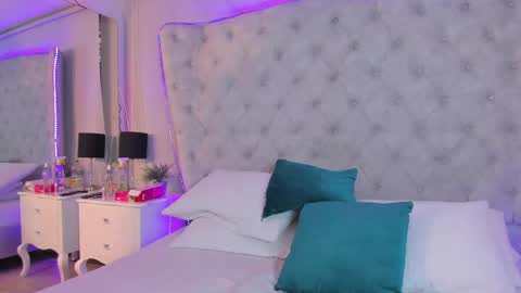 katiia_parker_ online show from April 23, 4:30 pm