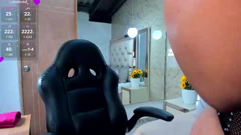 Snapshot of katleya_lewiis chatting on October 14, 11:41 pm Katleya Lewiis online show from October 14, 11:41 pm