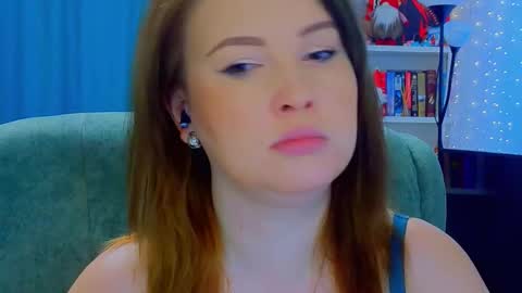 katniss_k online show from January 7, 7:46 am