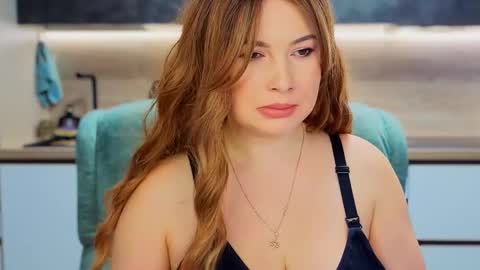 katniss_k online show from October 29, 5:31 am