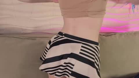 katt_yy online show from January 13, 5:26 am