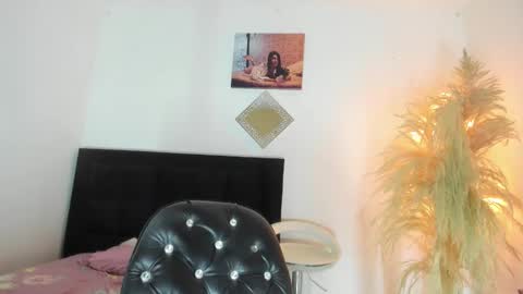 Snapshot of katta_c chatting on October 11, 2:05 am katta_c online show from October 11, 2:05 am