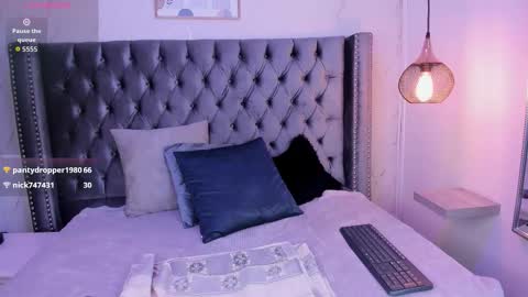 katte_winslet_ online show from December 20, 2:35 pm