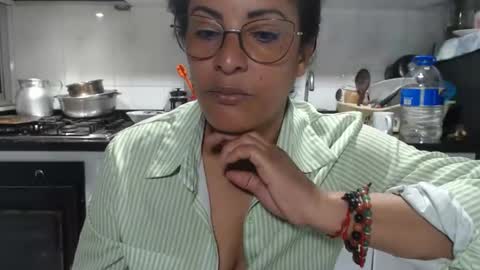 KattleyaGrey online show from December 18, 8:26 pm