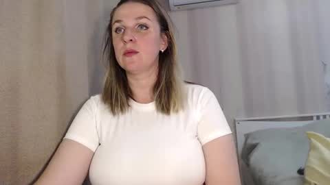 Snapshot of katty_fox chatting on September 11, 10:49 am Katty Fox online show from September 11, 10:49 am
