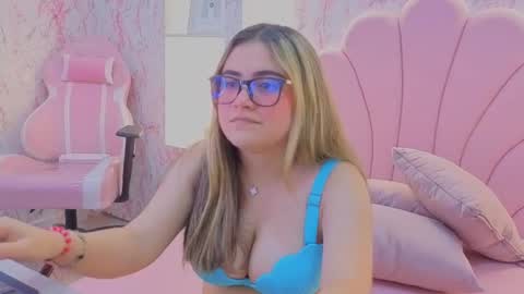 KatyBlondee  online show from December 5, 3:50 am