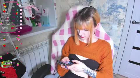 Snapshot of kawaii_power_uwu chatting on February 21, 1:33 pm Kira-chan online show from February 21, 1:33 pm