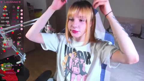 Snapshot of kawaii_power_uwu chatting on January 30, 2:25 pm Kira-chan online show from January 30, 2:25 pm
