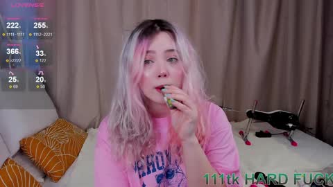 Snapshot of kawaii_yuki chatting on January 23, 8:46 am Yuki online show from January 23, 8:46 am