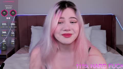 Snapshot of kawaii_yuki chatting on January 13, 8:37 am Yuki online show from January 13, 8:37 am