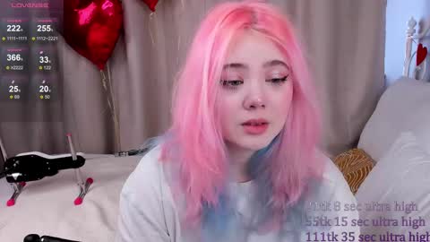 Snapshot of kawaii_yuki chatting on February 11, 8:48 am Yuki online show from February 11, 8:48 am