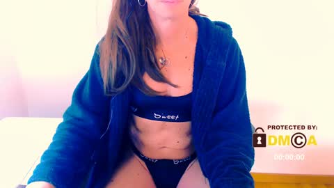 Snapshot of kay_ts chatting on December 17, 7:39 am Kay online show from December 17, 7:39 am