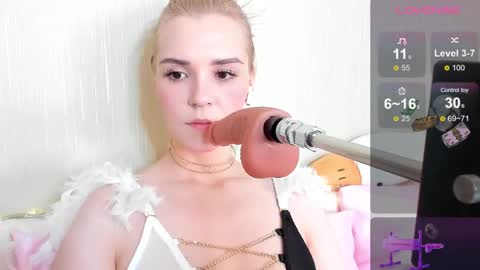 Snapshot of kaya_devis chatting on February 16, 4:53 am KAYA online show from February 16, 4:53 am