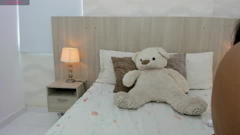   online show from October 20, 11:37 am