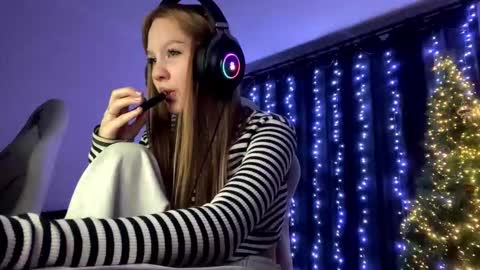 Amia online show from January 17, 3:54 pm