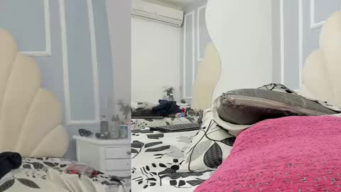 Snapshot of kaylachannell chatting on February 25, 6:03 am kaylachannell online show from February 25, 6:03 am