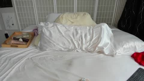 Kayla Cruise online show from December 30, 5:55 pm