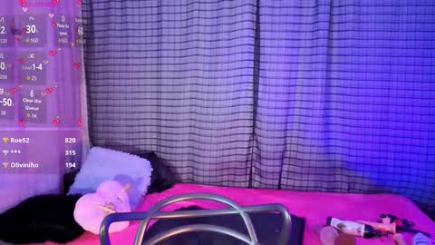 Snapshot of kayleemorales chatting on October 3, 8:39 pm Kaylee online show from October 3, 8:39 pm