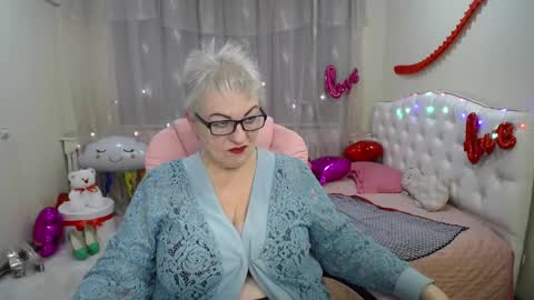 Snapshot of kaylesmoll chatting on March 2, 1:26 am kaylesmoll online show from March 2, 1:26 am