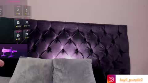 Snapshot of kayli_purple chatting on October 7, 4:52 am Kayli online show from October 7, 4:52 am