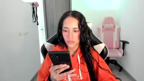 Snapshot of kaylie_xxx chatting on October 2, 7:23 pm kaylie online show from October 2, 7:23 pm