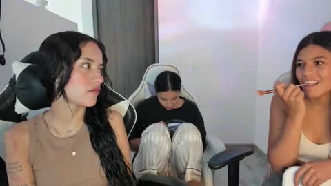 Snapshot of kaylie_xxx chatting on October 3, 7:33 pm kaylie online show from October 3, 7:33 pm