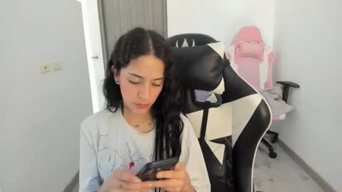 kaylie online show from January 10, 1:38 pm