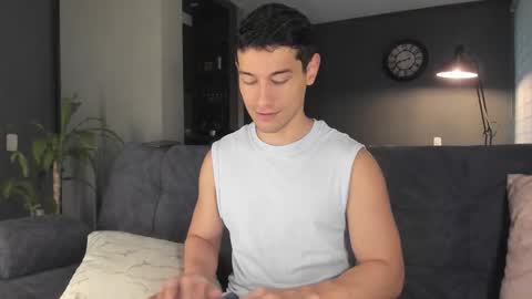 Kayn online show from November 15, 8:21 pm