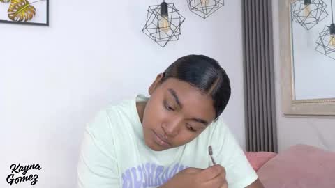 Kayna online show from December 21, 7:31 pm