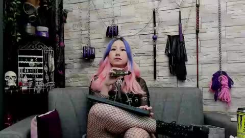 Miss Kazia online show from November 8, 2:20 pm