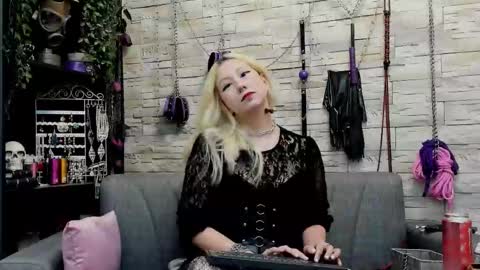 Miss Kazia online show from October 10, 11:42 pm