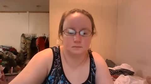 kcandler27 online show from October 20, 11:10 pm