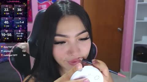 Snapshot of keeiity_moon chatting on October 9, 1:49 pm keeiity_moon online show from October 9, 1:49 pm