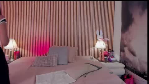 keeyla stone online show from January 17, 11:02 pm