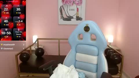 Keila  online show from December 4, 9:36 pm