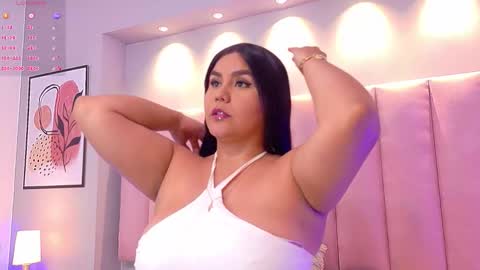 Keily Ross online show from February 11, 7:29 pm