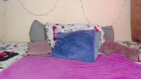 Snapshot of keisy_x chatting on February 12, 6:09 pm karo   online show from February 12, 6:09 pm