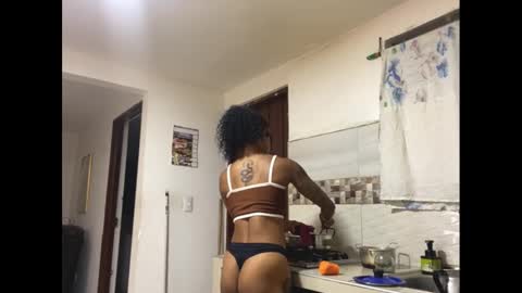 Snapshot of kelly__thomson chatting on February 11, 2:35 am kelly__thomson online show from February 11, 2:35 am