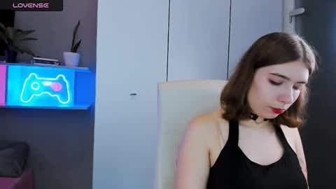 Snapshot of kelly_jayne chatting on September 21, 1:59 pm Diana online show from September 21, 1:59 pm