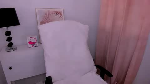 Kelly online show from October 24, 8:42 pm