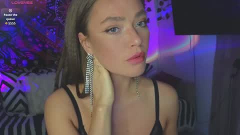 KellyFouler online show from October 9, 3:17 pm