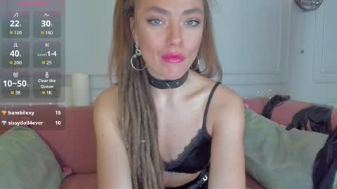 KellyFouler online show from December 15, 1:43 pm